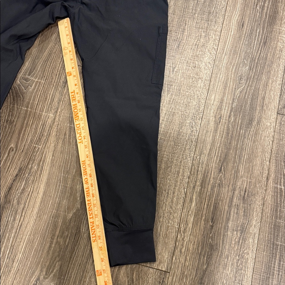 Prana Woman’s dark gray Cargo Pants size 4 - Picture 8 of 8